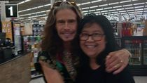 Image for story: Aerosmith's Steven Tyler reportedly waits for fan at Pennsylvania hardware store to take photo